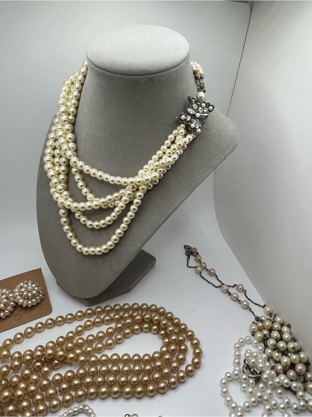 Bundle of Fashion Pearl Jewelry - Picture 14 of 14